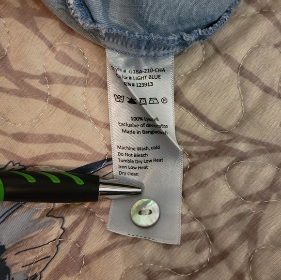 Kailene Chambray Top - Picture 6 of 6